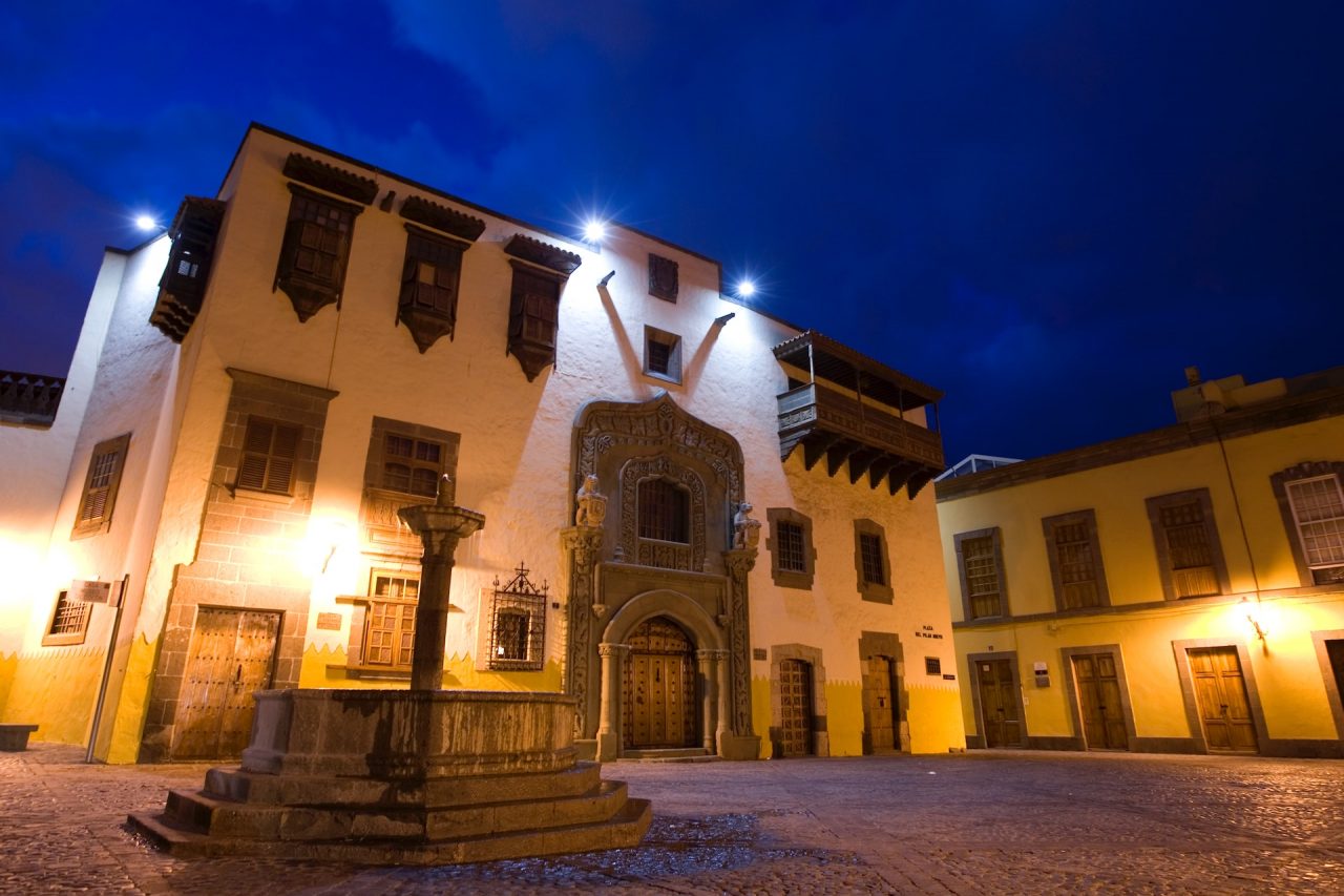 A photo of Casa de Colon, the former residence of Christopher Columbus.